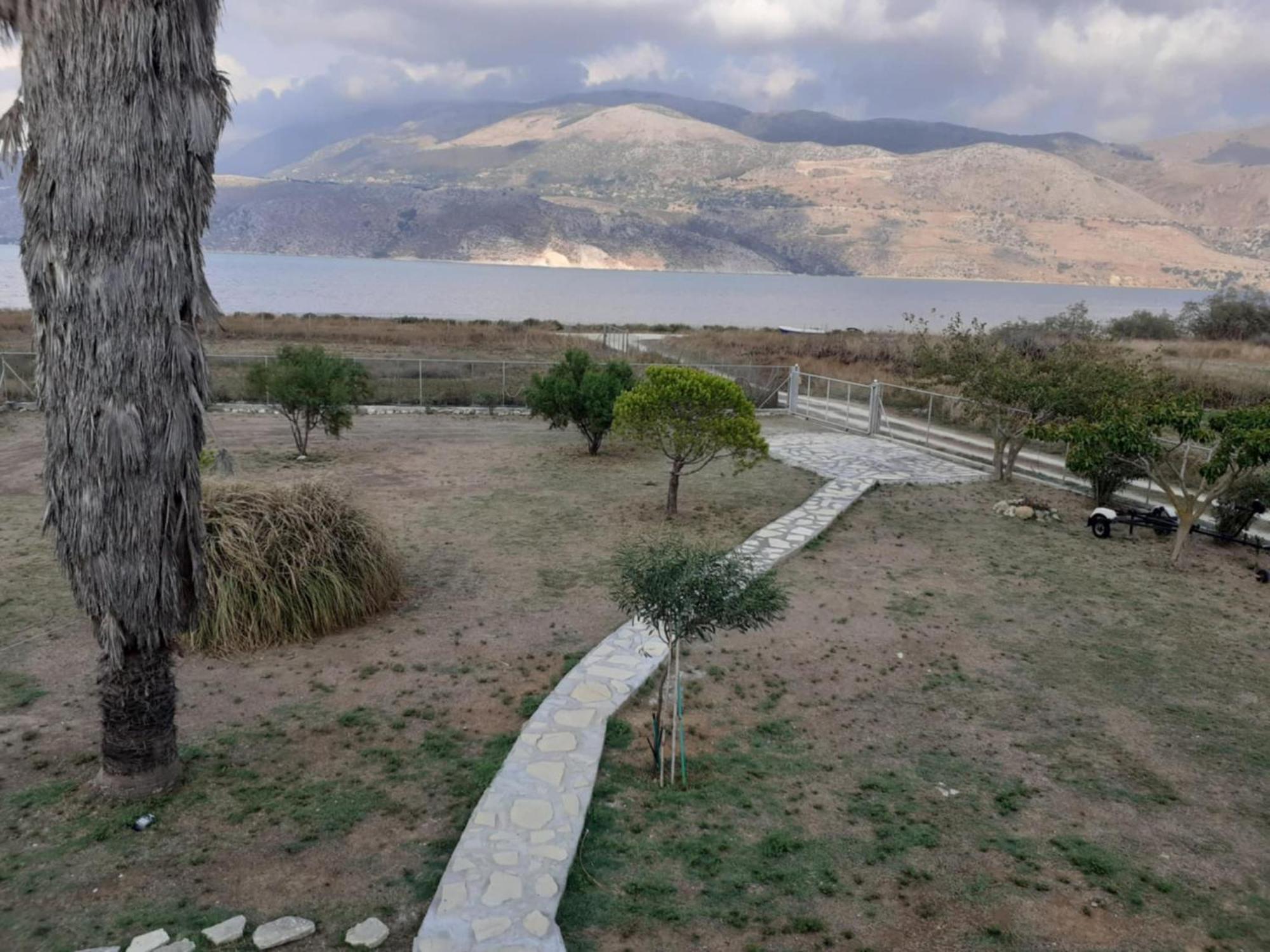Villa Virginia Lixouri Exterior photo